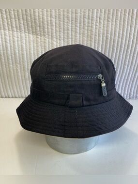 Black Utility Bucket Hat with Front Zip Pocket